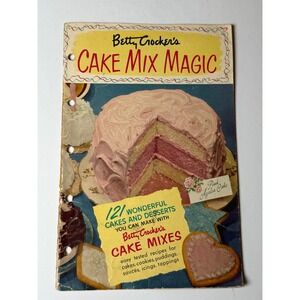 Betty Crocker Cake Mix Magic Vintage Recipe Booklet 121 Desserts Mid-Century
